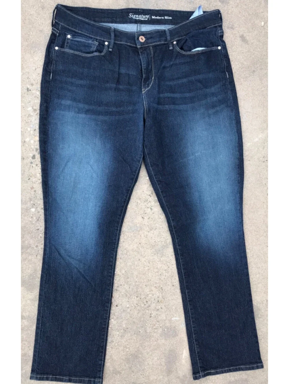 Levi's Classic Bootcut Jeans Women's Size 18M  34x32 Blue Dark Wash Denim